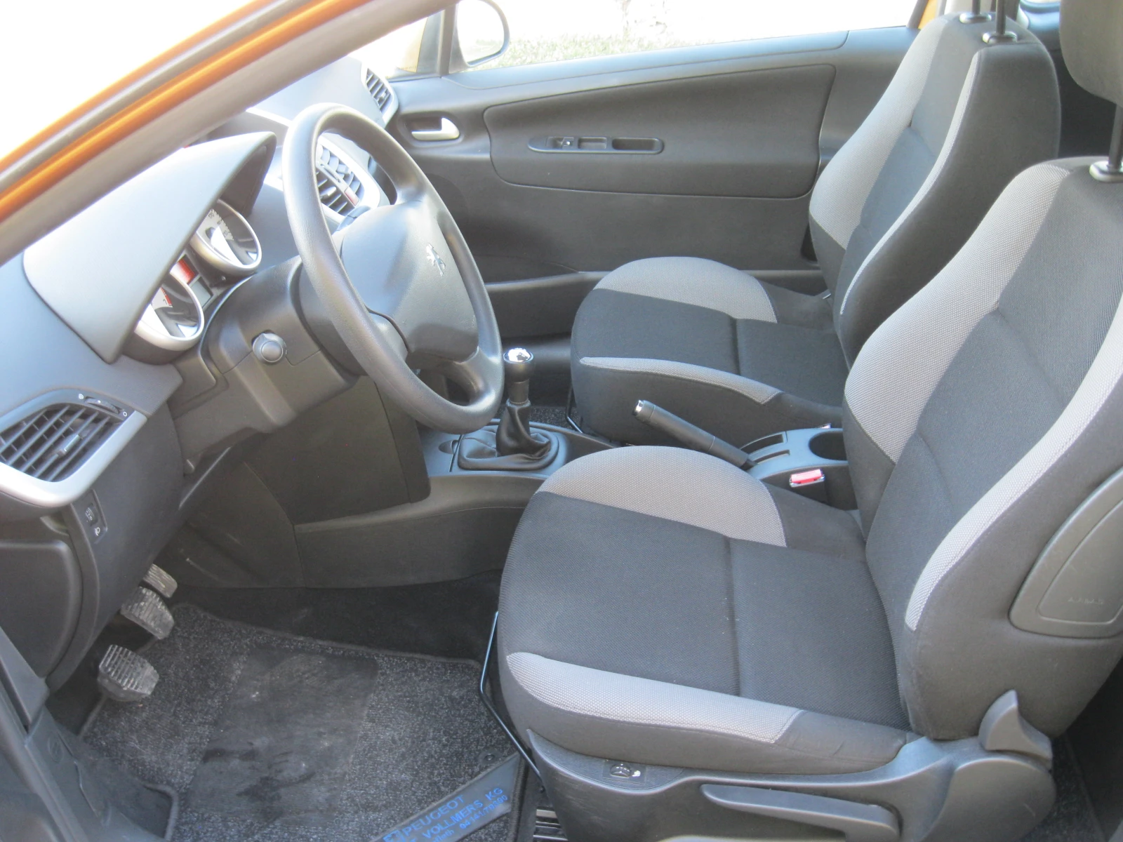 Peugeot 207, снимка 8 - Автомобили и джипове - 53828219