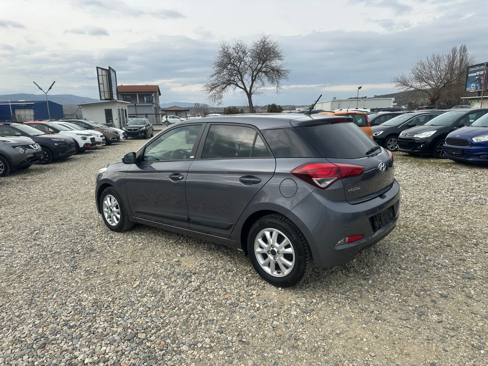 Hyundai I20, снимка 5 - Автомобили и джипове - 53906230