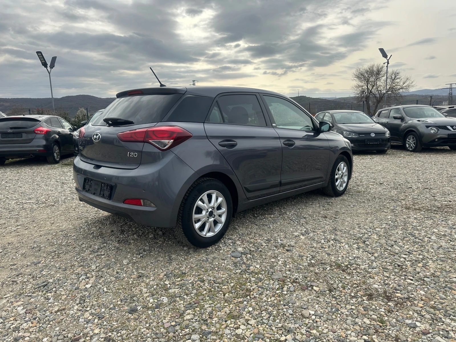 Hyundai I20, снимка 4 - Автомобили и джипове - 53906230