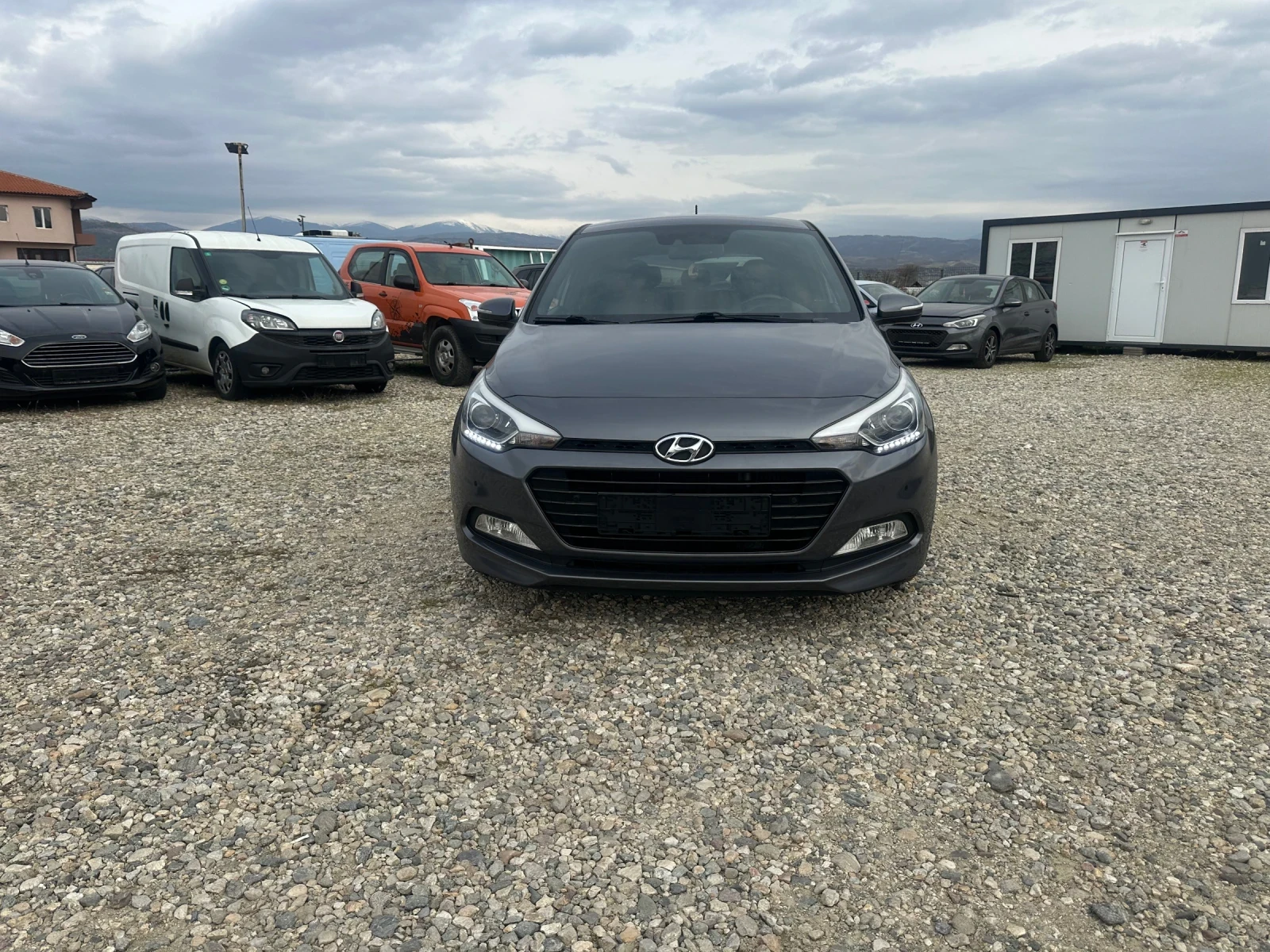 Hyundai I20, снимка 3 - Автомобили и джипове - 53906230