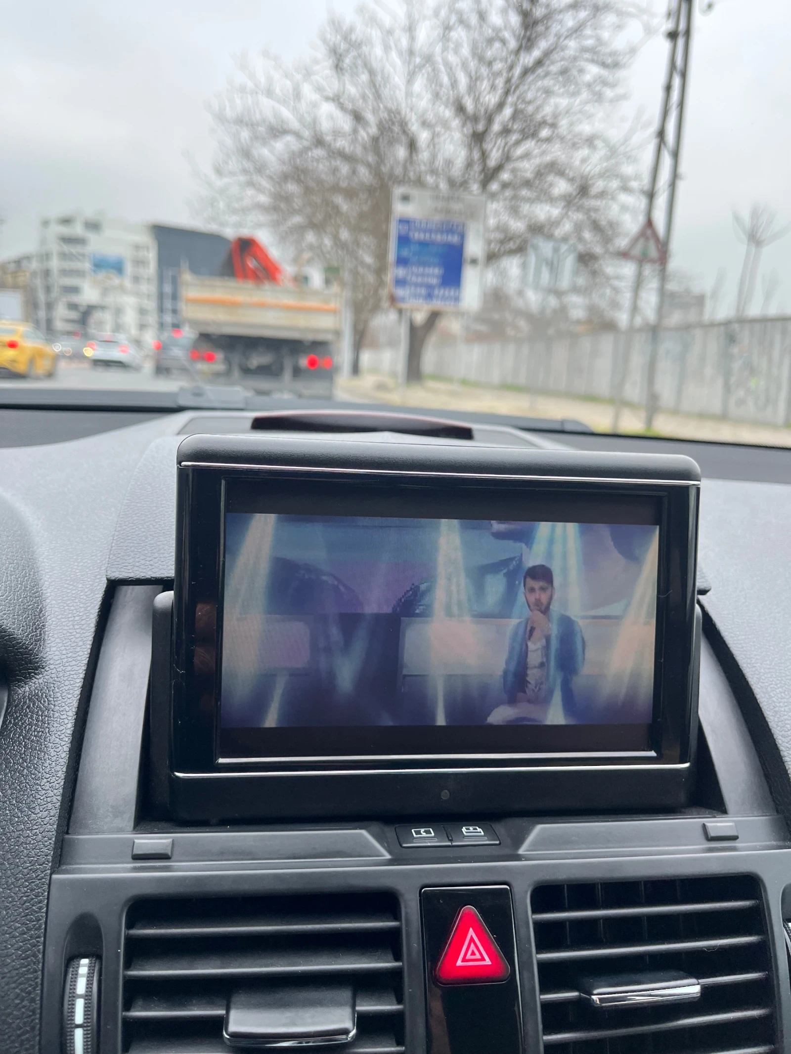 Mercedes-Benz C 220, снимка 9 - Автомобили и джипове - 53999625