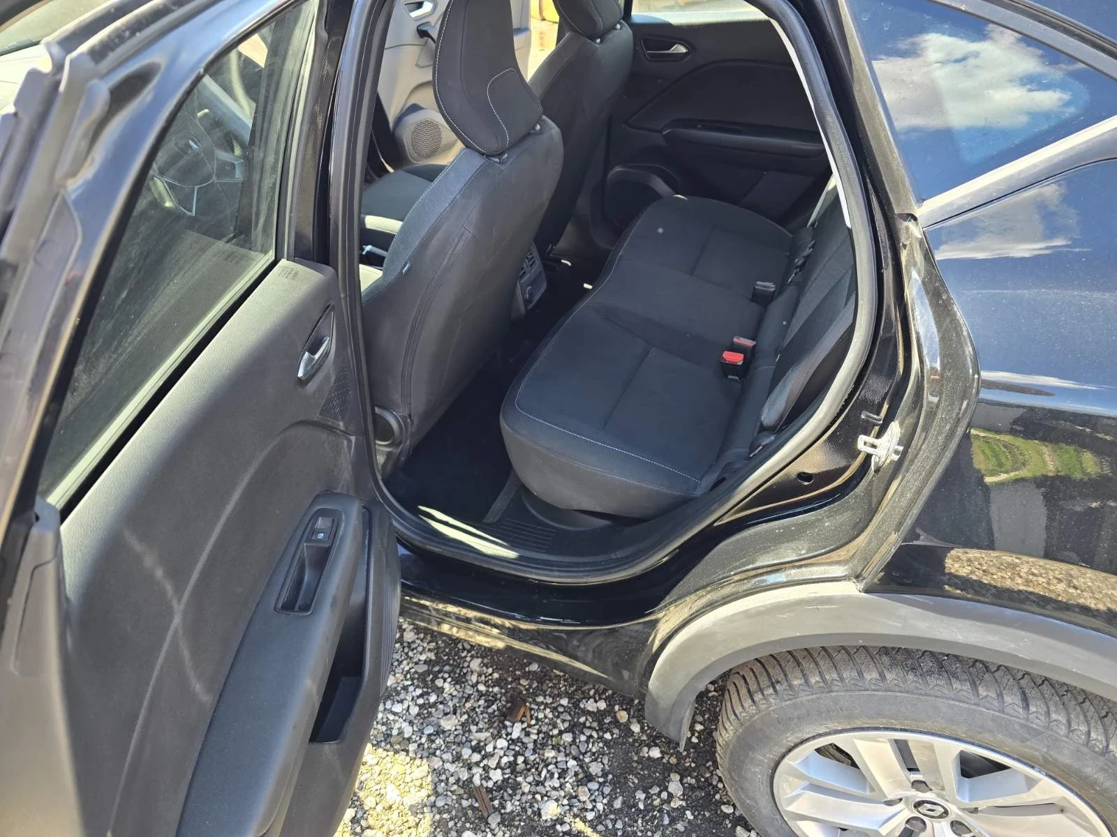 Renault Captur TCE 95, снимка 10 - Автомобили и джипове - 54098453