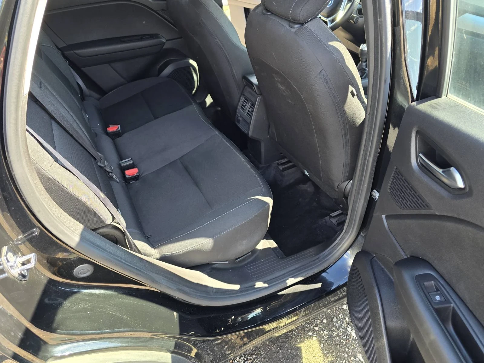 Renault Captur TCE 95, снимка 8 - Автомобили и джипове - 54098453