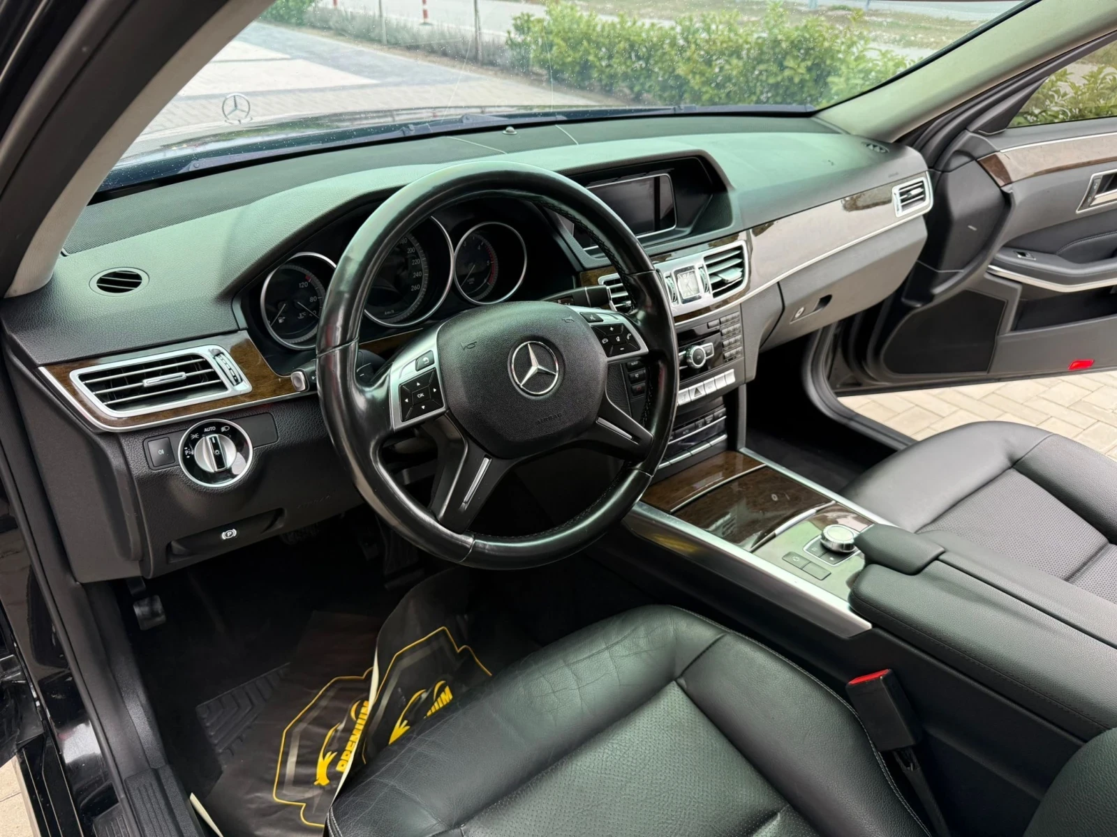 Mercedes-Benz E 220 Facelift | 170 к.с. | Автомат | Отлично състояние, снимка 10 - Автомобили и джипове - 54402565