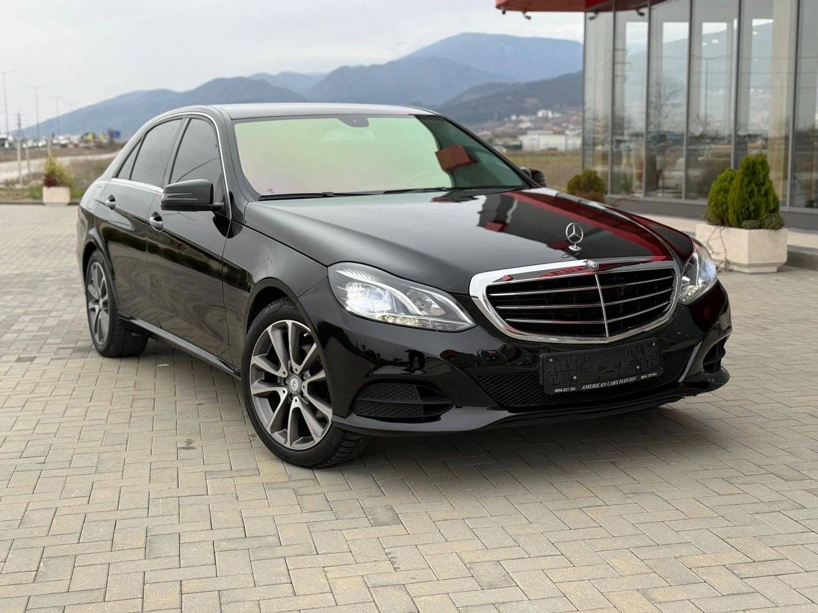 Mercedes-Benz E 220 Facelift | 170 к.с. | Автомат | Отлично състояние, снимка 3 - Автомобили и джипове - 54402565