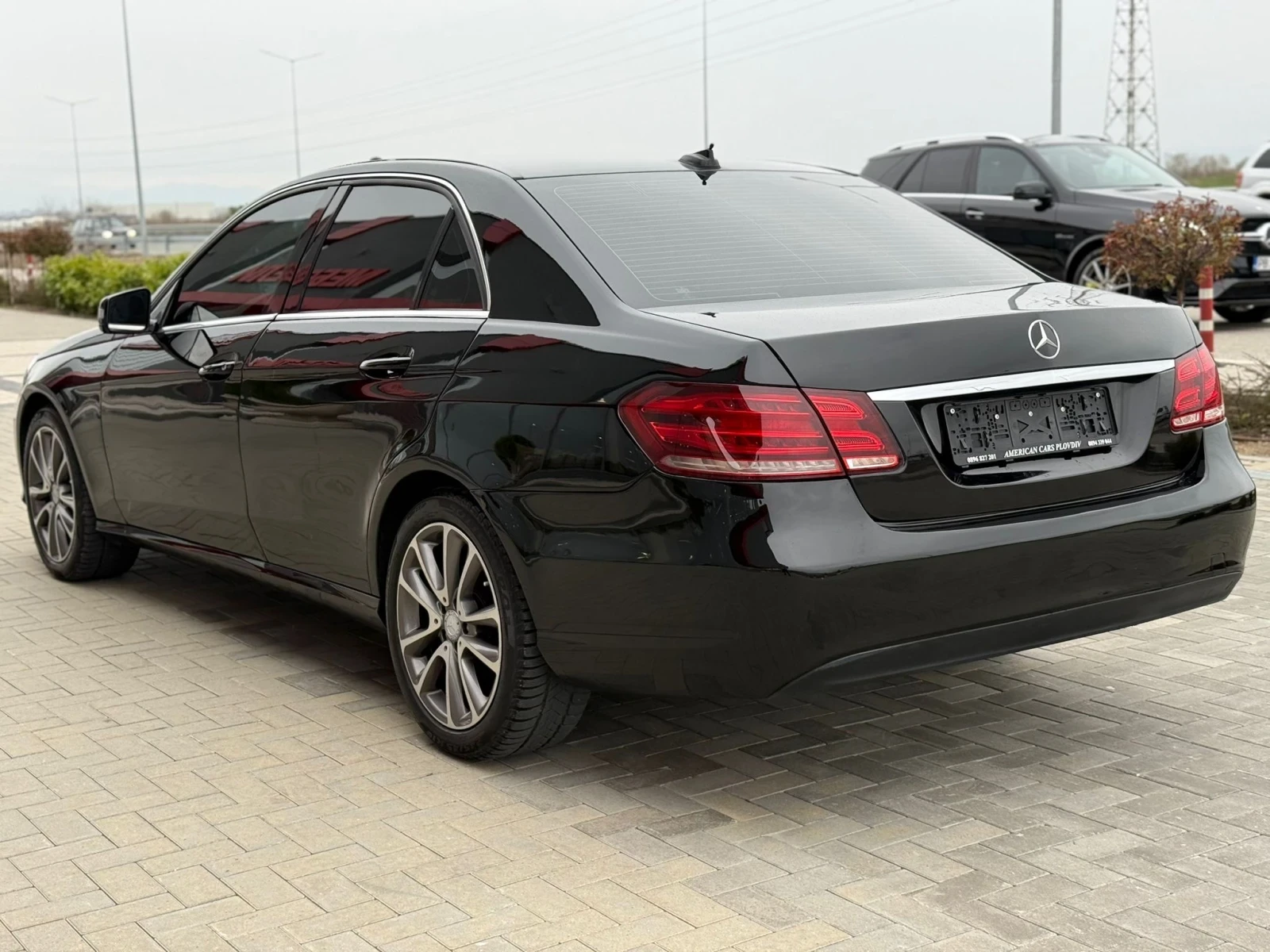 Mercedes-Benz E 220 Facelift | 170 к.с. | Автомат | Отлично състояние, снимка 9 - Автомобили и джипове - 54402565