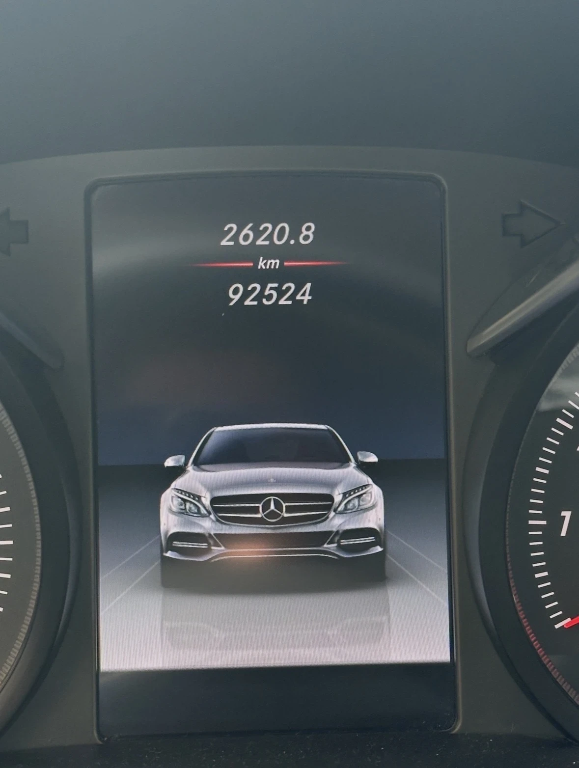 Mercedes-Benz C 200, снимка 4 - Автомобили и джипове - 54459576