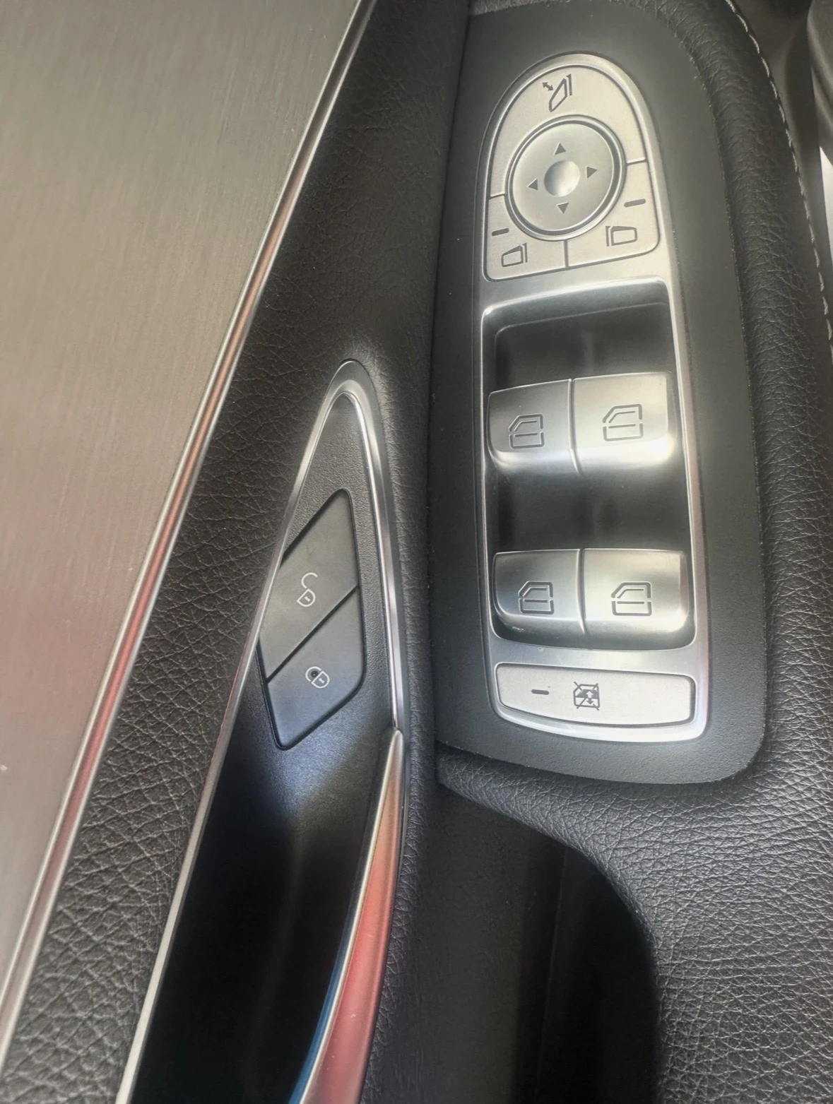 Mercedes-Benz C 200, снимка 9 - Автомобили и джипове - 54459576
