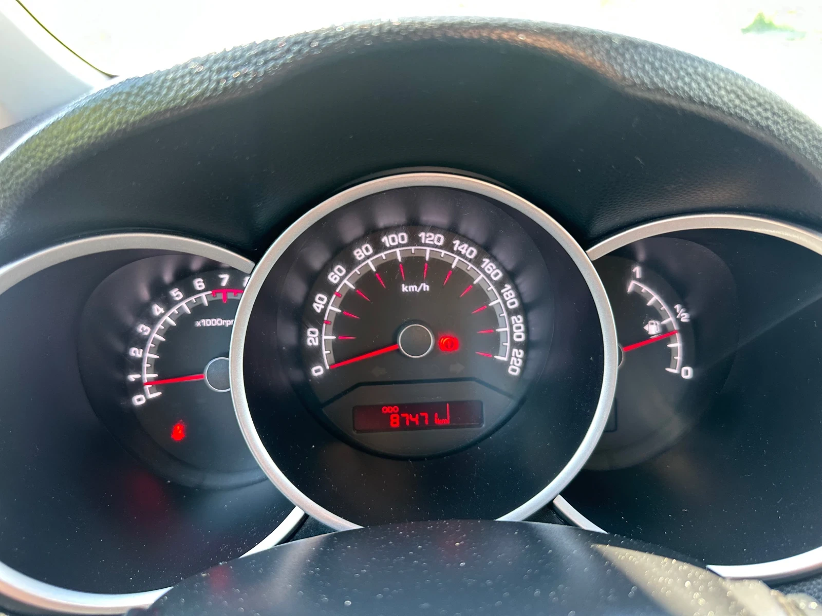 Kia Venga 1.4 2017 90 кс.87 хил. Км.!!!!!!, снимка 13 - Автомобили и джипове - 54722761