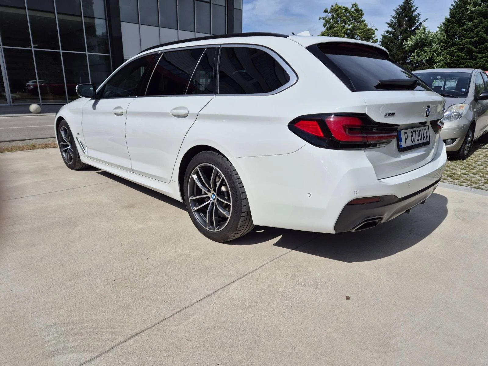 BMW 540 d xDrive Touring, снимка 2 - Автомобили и джипове - 54854284