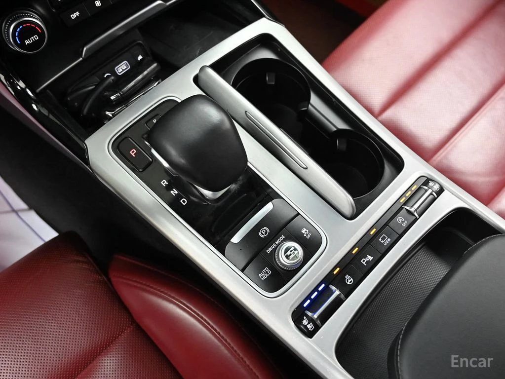 Kia Stinger 3.3 GT* HARMAN KARDON* DISTRONIC* 360* HEAD-UP* , снимка 14 - Автомобили и джипове - 54894175