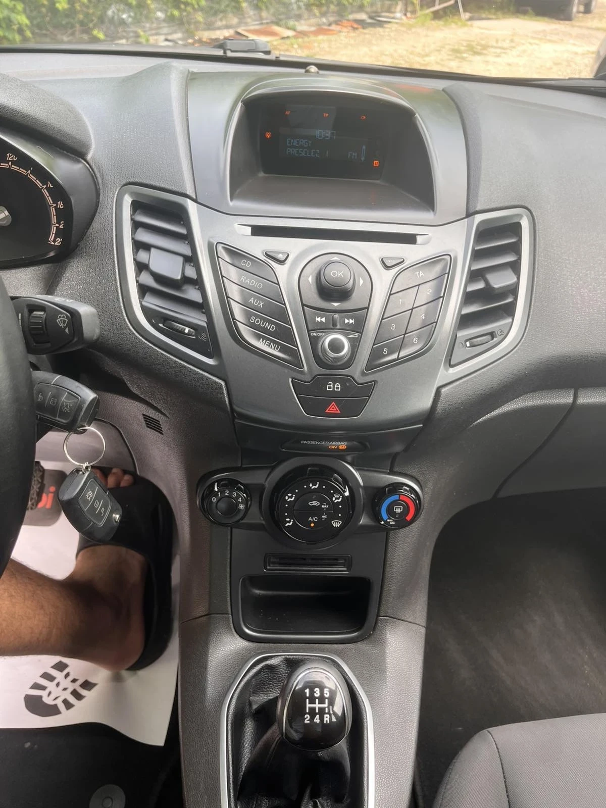 Ford Fiesta 1.5D, снимка 8 - Автомобили и джипове - 55127697