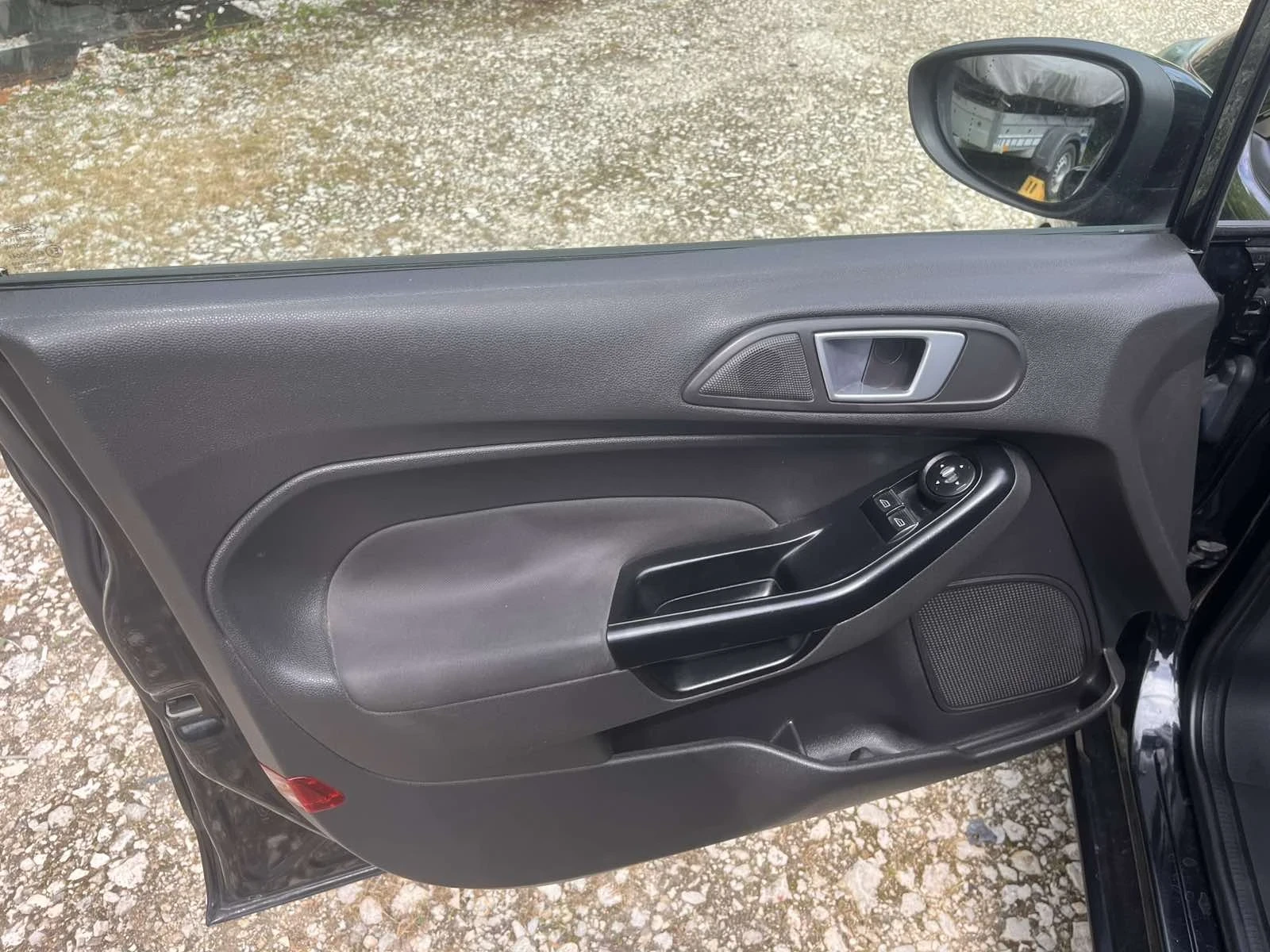 Ford Fiesta 1.5D, снимка 3 - Автомобили и джипове - 55127697