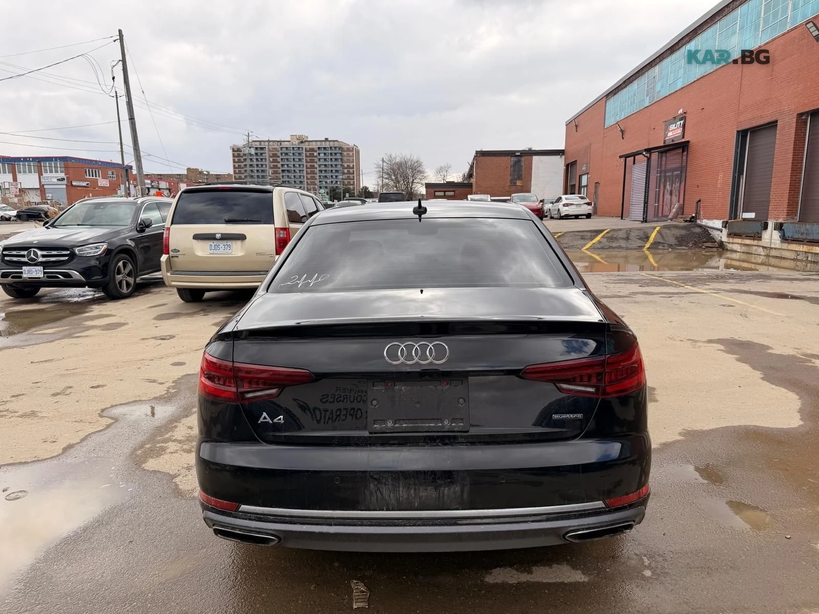 Audi A4 Автокредит Цена до България, снимка 3 - Автомобили и джипове - 55349692