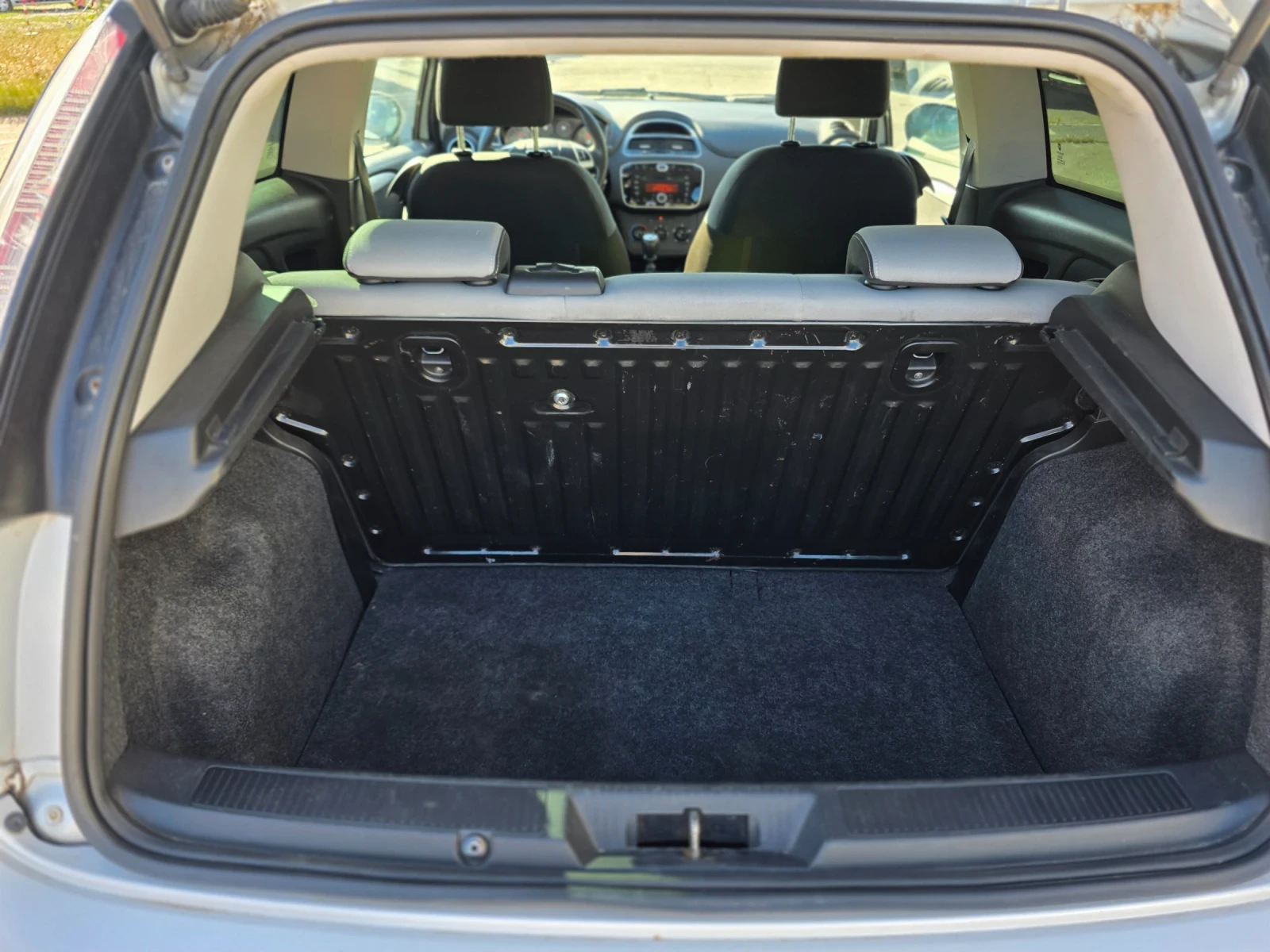 Fiat Punto 1.3i 69k.c EURO 5B , снимка 15 - Автомобили и джипове - 55469869