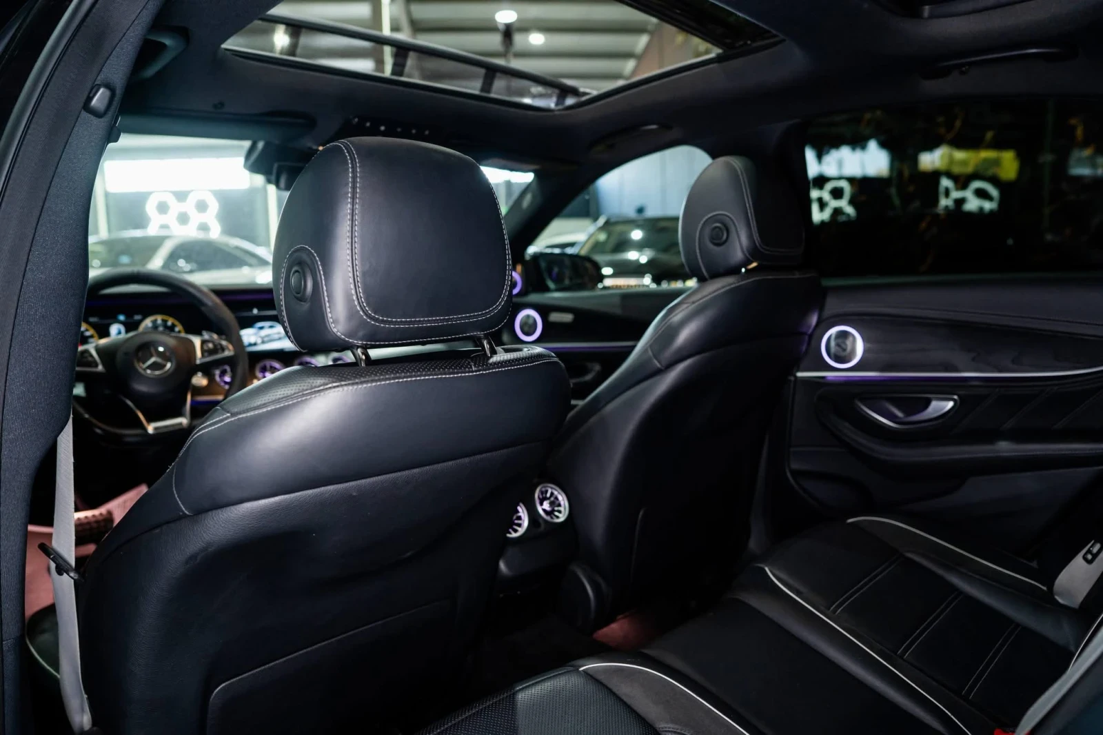 Mercedes-Benz E 63 AMG S 4MATIC+ LED CARBON BURM ПАНО ЛИЗИНГ 100% , снимка 15 - Автомобили и джипове - 55974548
