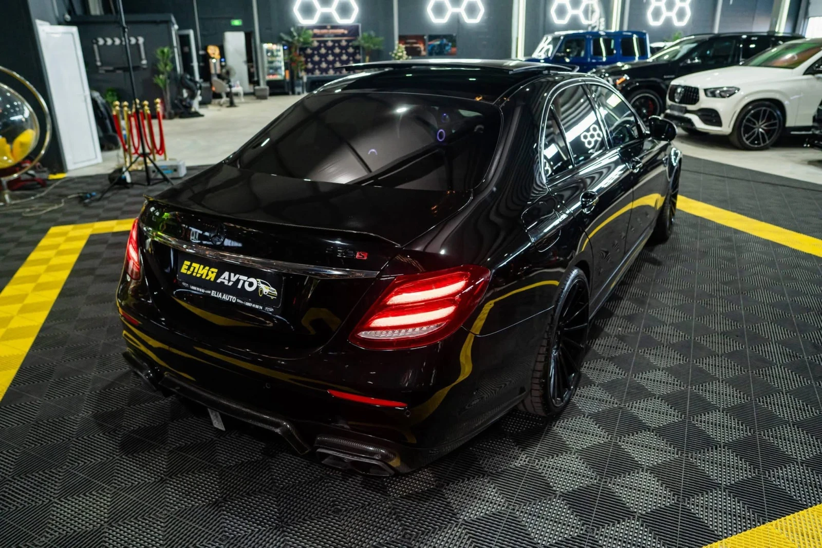 Mercedes-Benz E 63 AMG S 4MATIC+ LED CARBON BURM ПАНО ЛИЗИНГ 100% , снимка 10 - Автомобили и джипове - 55974548