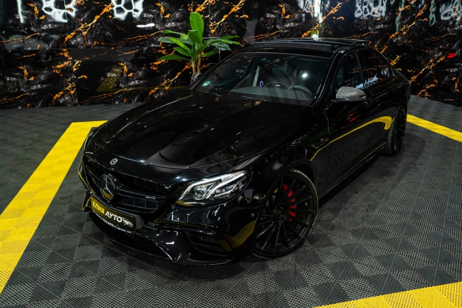 Mercedes-Benz E 63 AMG S 4MATIC+ LED CARBON BURM ПАНО ЛИЗИНГ 100% , снимка 5 - Автомобили и джипове - 55974548