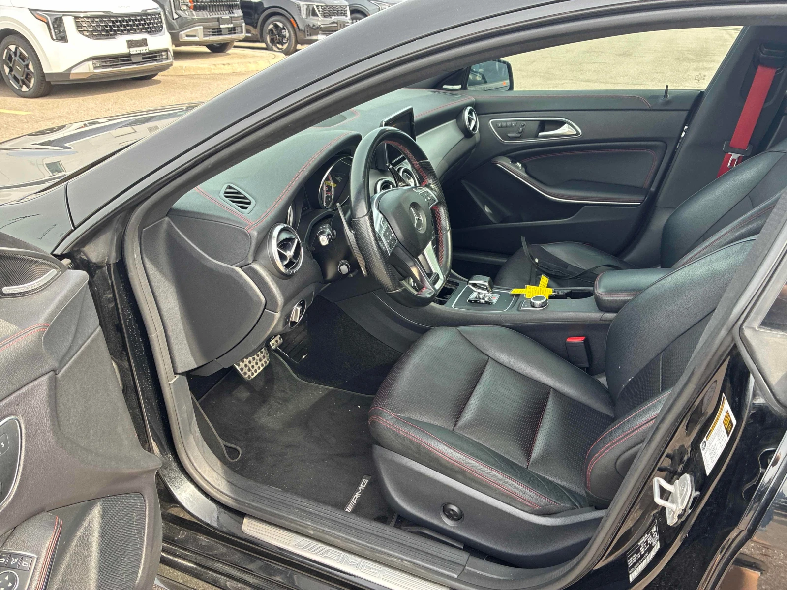 Mercedes-Benz CLA 45 AMG 4MATIC * ГЛАВНО ПРЕДСТАВИТЕЛСТВО* , снимка 7 - Автомобили и джипове - 56013107