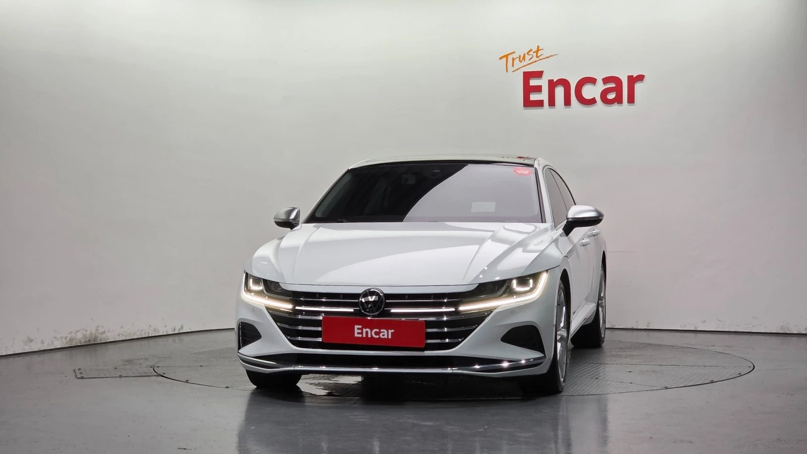 VW Arteon 2.0 TDI Prestige | HUD | 360 | Масаж, снимка 3 - Автомобили и джипове - 56068404