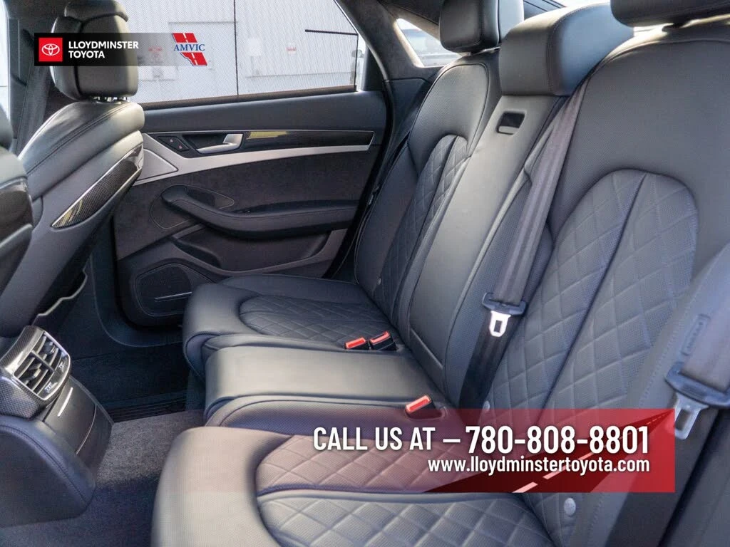 Audi S8 PLUS* BOSE* ХЕДЪП* CARBON* 360* КРАЙНА ЦЕНА, снимка 16 - Автомобили и джипове - 56319275