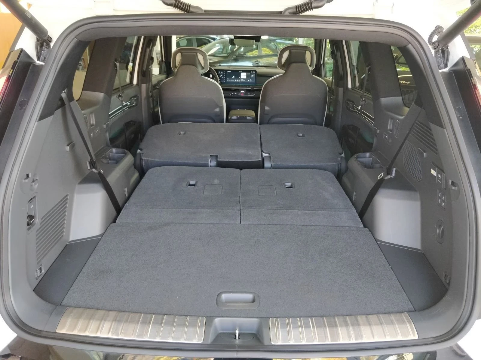Kia EV9 GT LINE AWD 7 Seats | Mobile.bg � ����������� 17