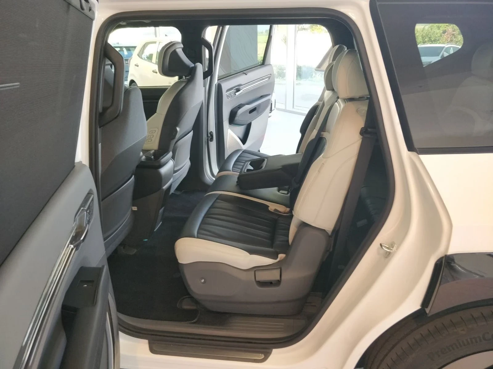 Kia EV9 GT LINE AWD 7 Seats | Mobile.bg � ����������� 13