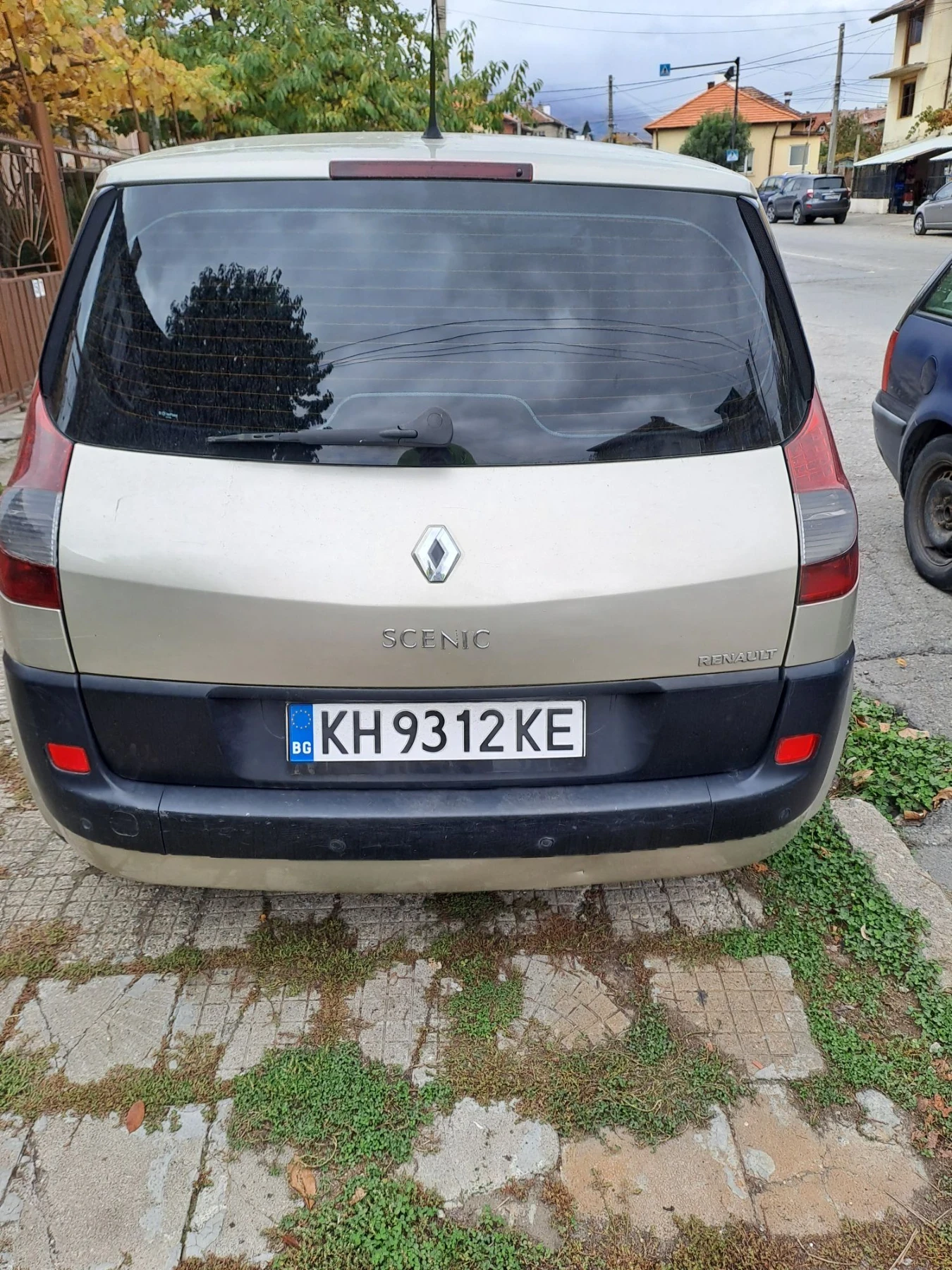 Renault Scenic, снимка 2 - Автомобили и джипове - 56710550