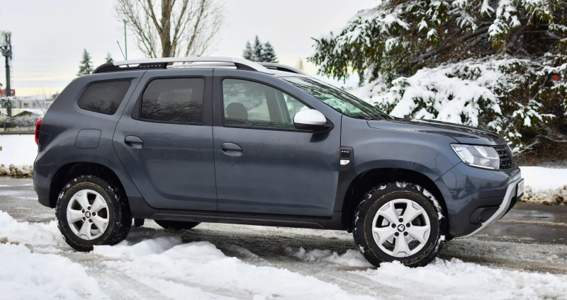 Dacia Duster, снимка 3 - Автомобили и джипове - 48650565