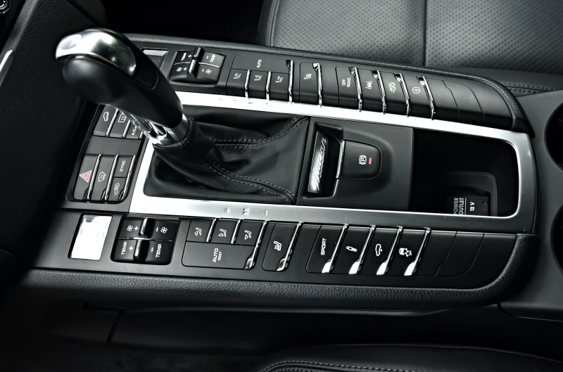 Porsche Macan S/TurboOptic/Camera/BOSE/Distronic//Matrix, снимка 12 - Автомобили и джипове - 52640980