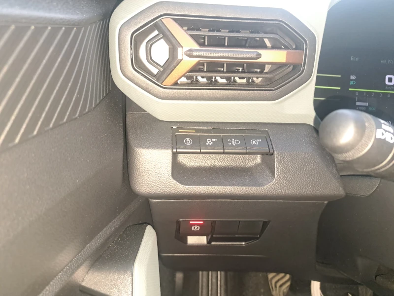 Dacia Duster, снимка 10 - Автомобили и джипове - 52991409