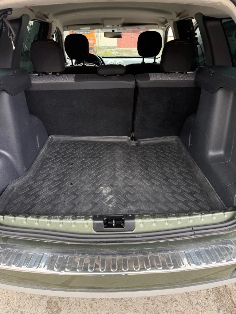 Dacia Duster 1.6 бензин, снимка 5 - Автомобили и джипове - 56144946
