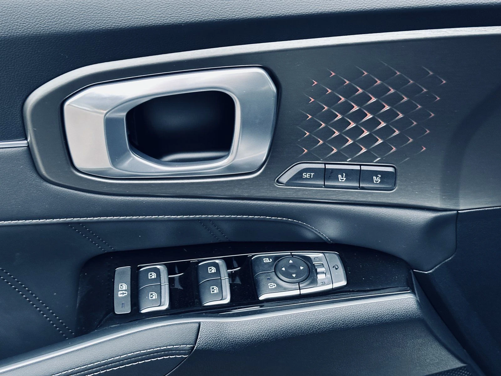 Kia Sorento 6+ 1* PLATINUM* AWD* HYBRID* HEAD-UP* PANO* DISTR* - изображение 6