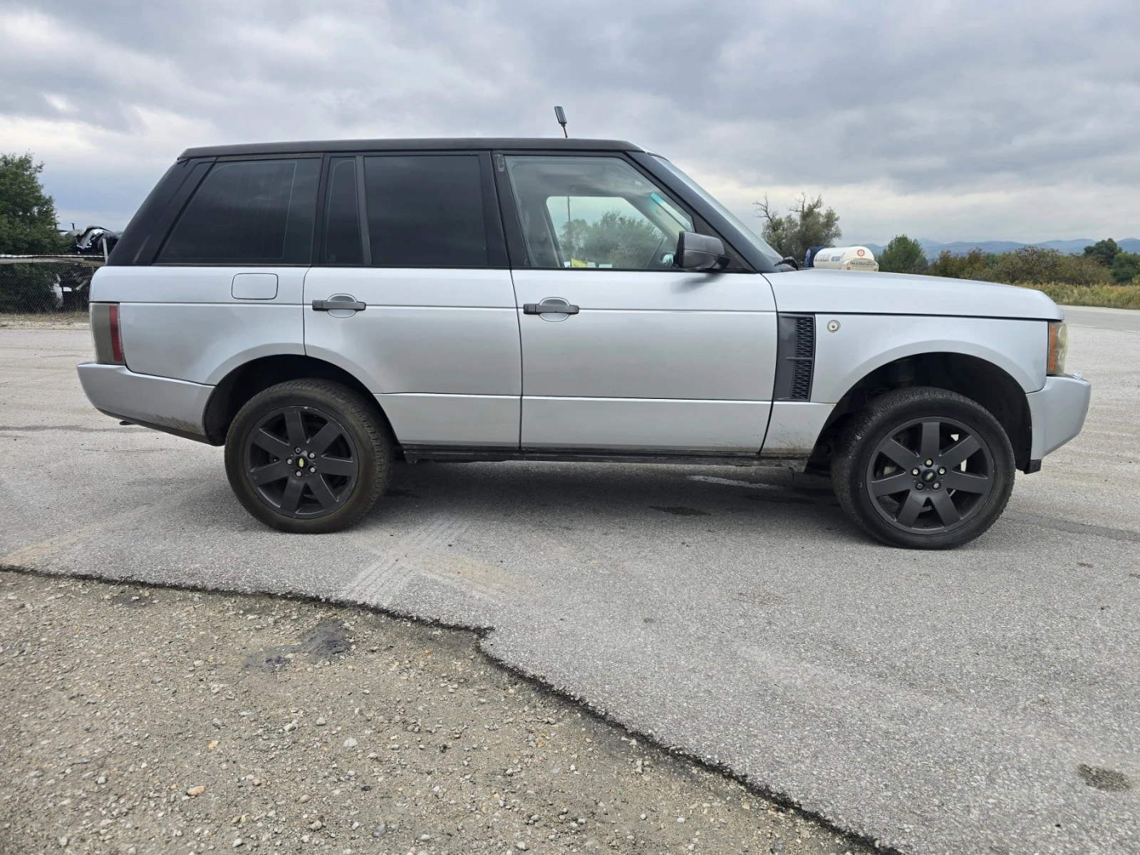 Land Rover Range rover Vogue 3.6 V8 - изображение 3