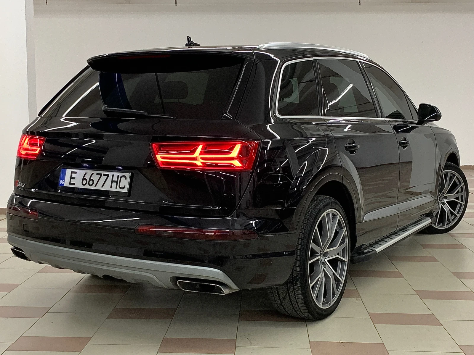 Audi Q7 3.0TDI S-line - изображение 2
