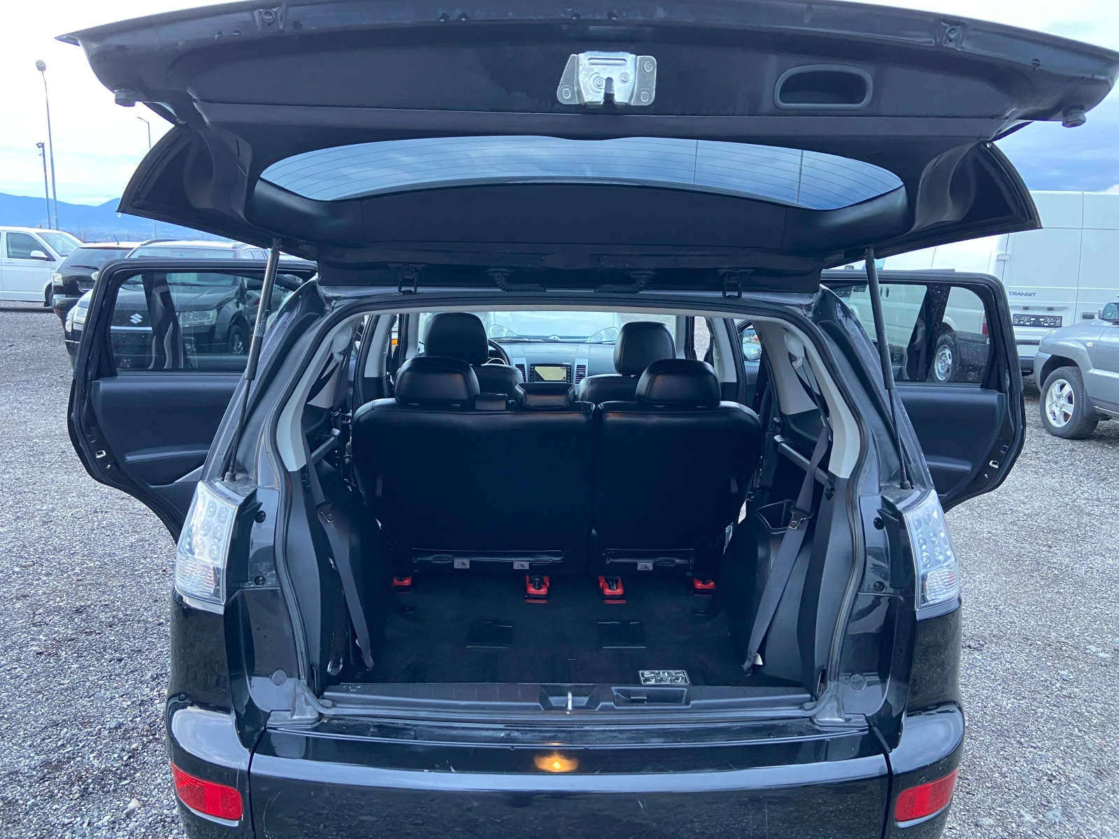 Mitsubishi Outlander LIMITED  | Mobile.bg   12