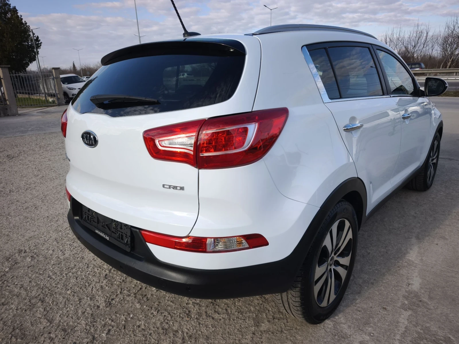 Kia Sportage 1.7CRDI EXCLUSIVE NEW !!! - изображение 4