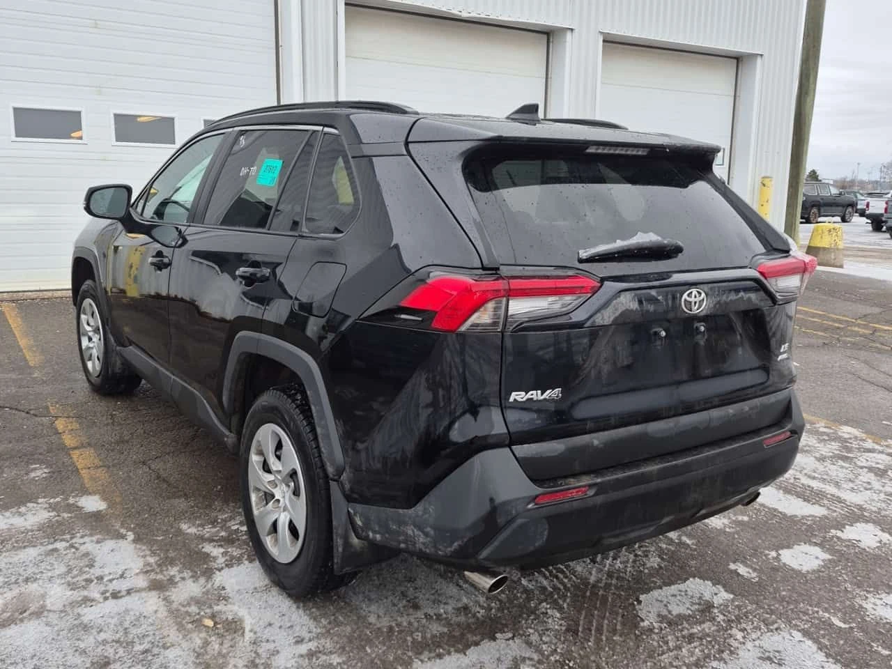 Toyota Rav4 * LE * CARFAX * БЕЗ ПЪРВОНАЧАЛНА ВНОСКА, снимка 4 - Автомобили и джипове - 53900576
