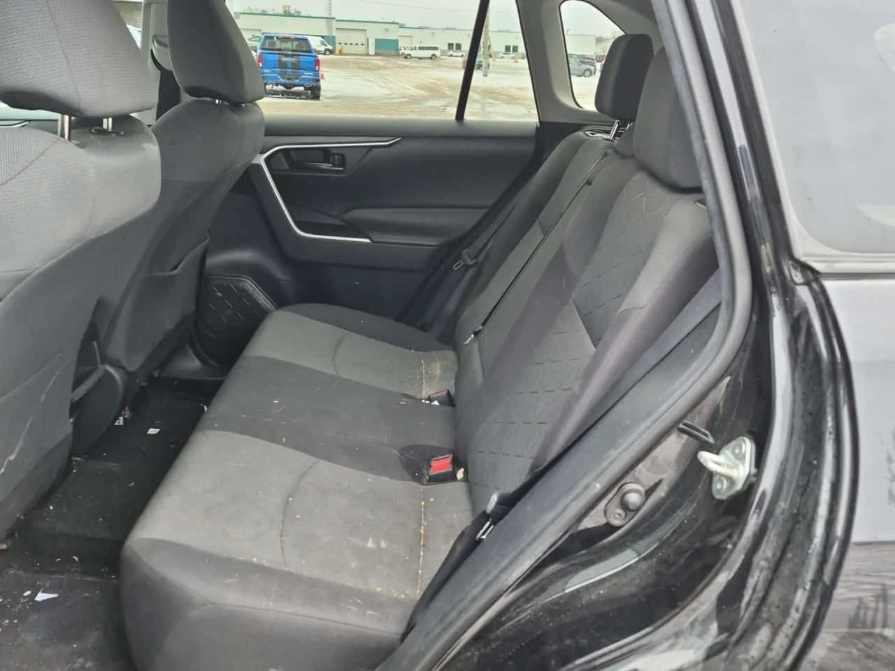 Toyota Rav4 * LE * CARFAX * БЕЗ ПЪРВОНАЧАЛНА ВНОСКА, снимка 11 - Автомобили и джипове - 53900576