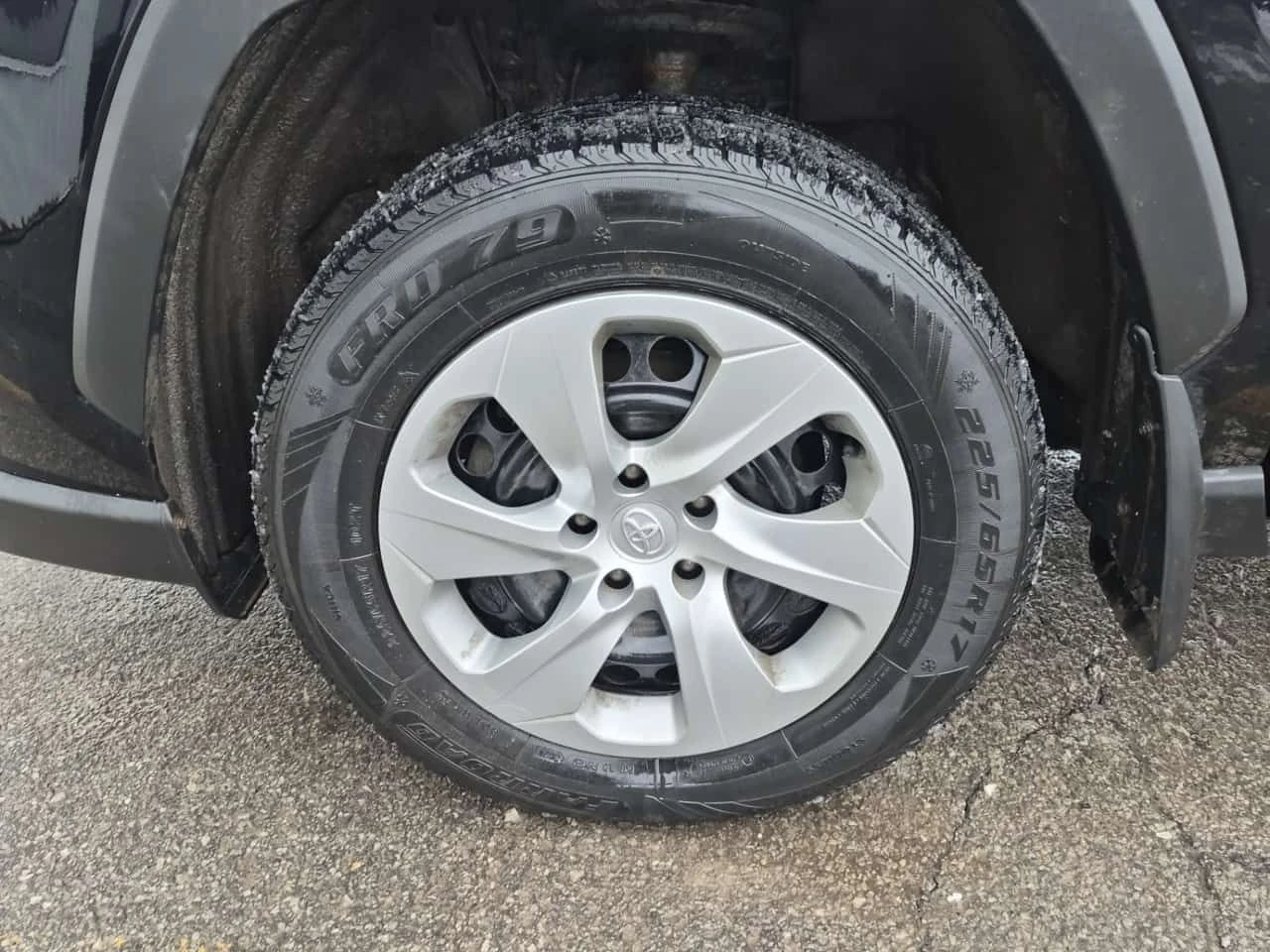 Toyota Rav4 * LE * CARFAX * БЕЗ ПЪРВОНАЧАЛНА ВНОСКА, снимка 6 - Автомобили и джипове - 53900576