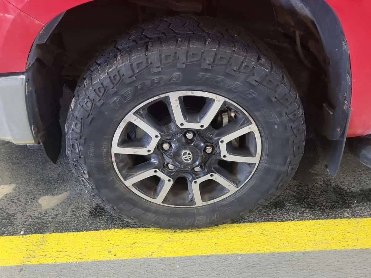 Toyota Tundra | SR5 CREW CAB SHORT BED | 5.7L | , снимка 6 - Автомобили и джипове - 53989464