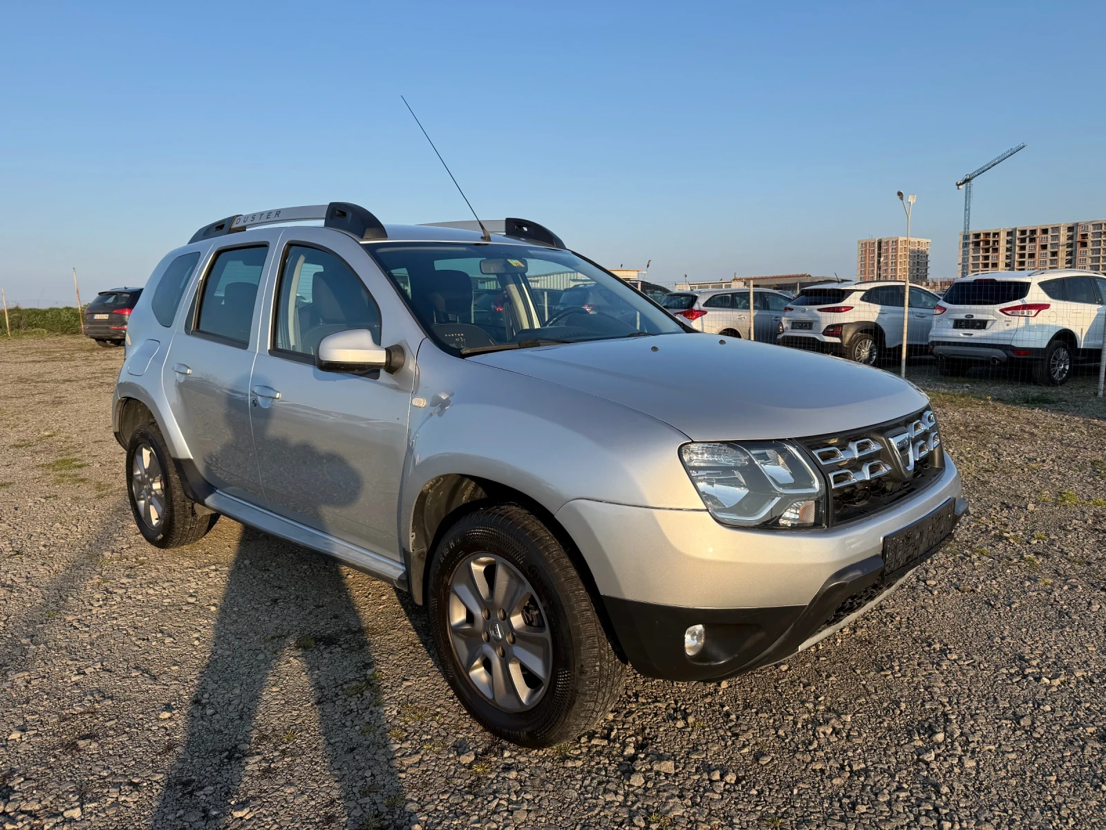 Dacia Duster 1.6 ШВЕЙЦАРИЯ 4х4 FACELIFT, снимка 4 - Автомобили и джипове - 53989249