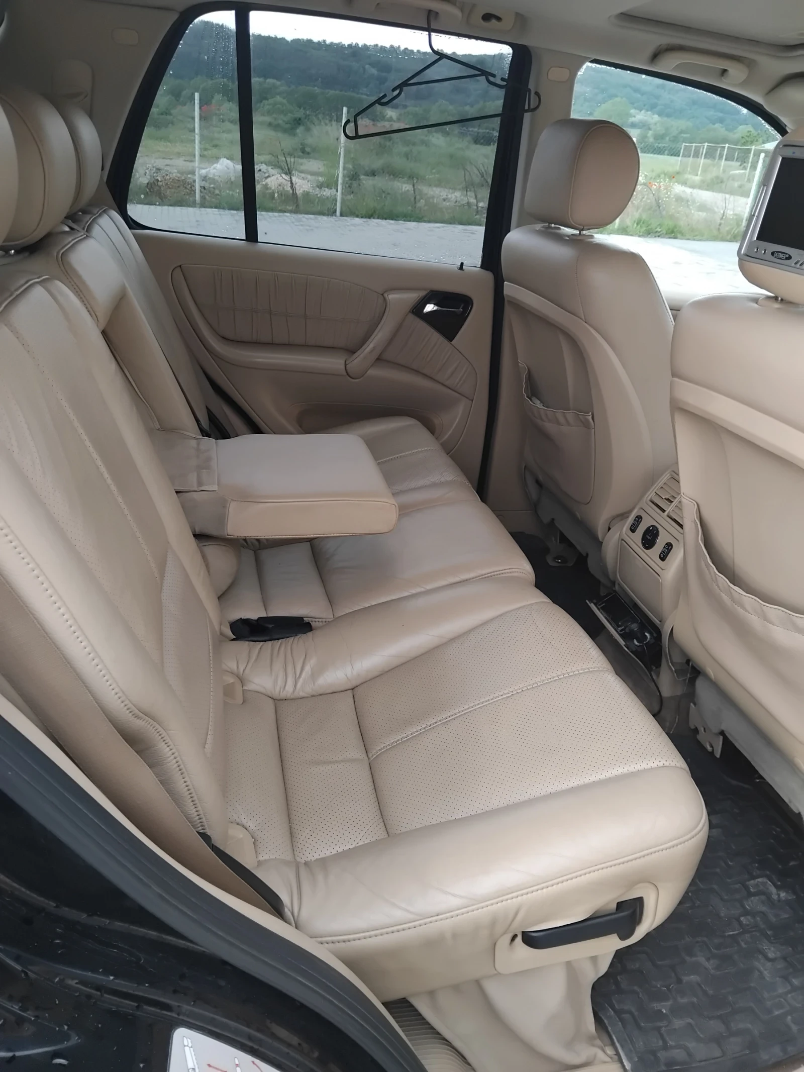 Mercedes-Benz ML 270, снимка 10 - Автомобили и джипове - 54658809