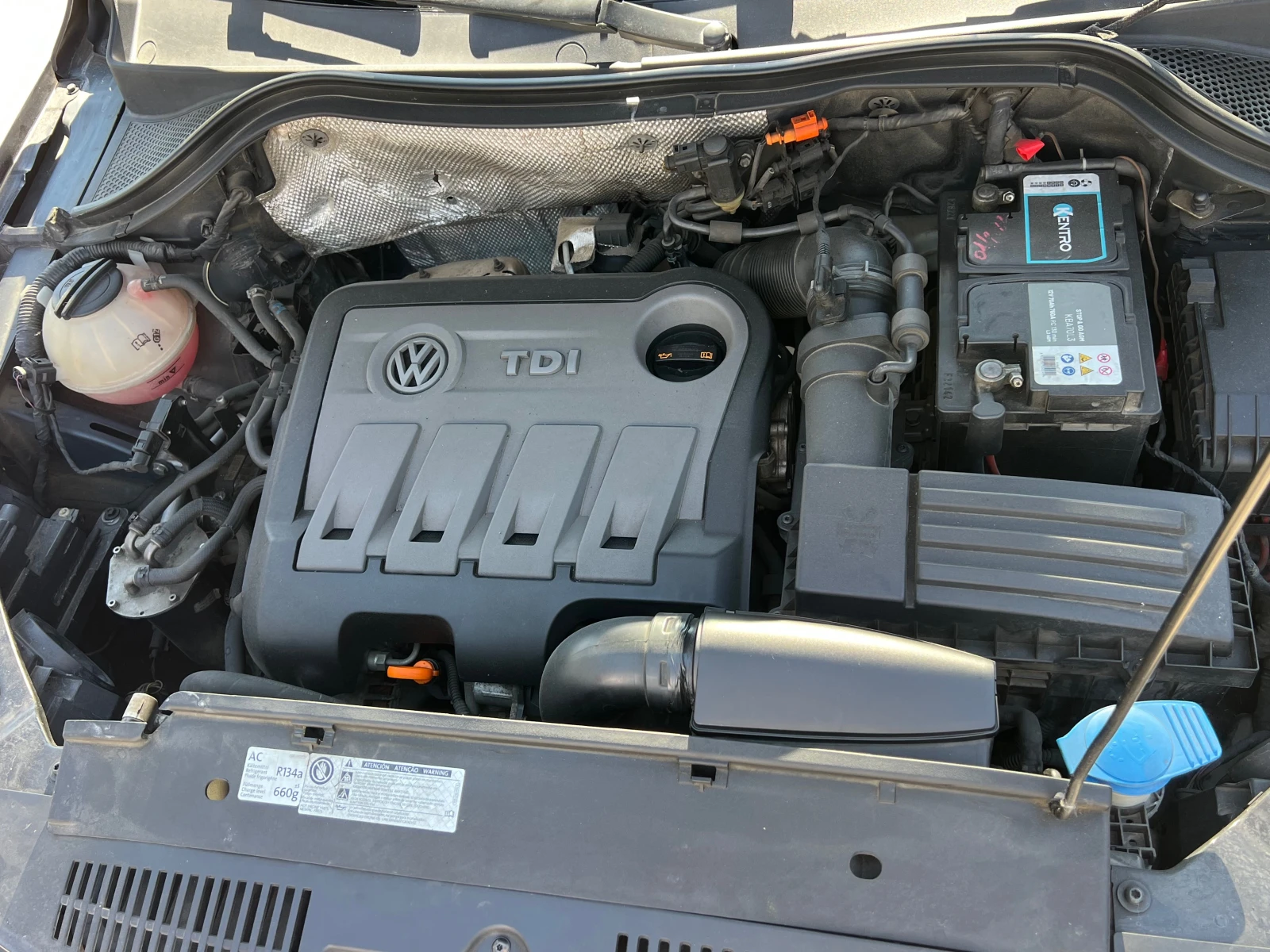 VW Tiguan 2.0TDI, 4-MOTION-ПЪЛНА СЕРВИЗНА ИСТОРИЯ!!!, снимка 9 - Автомобили и джипове - 55463654