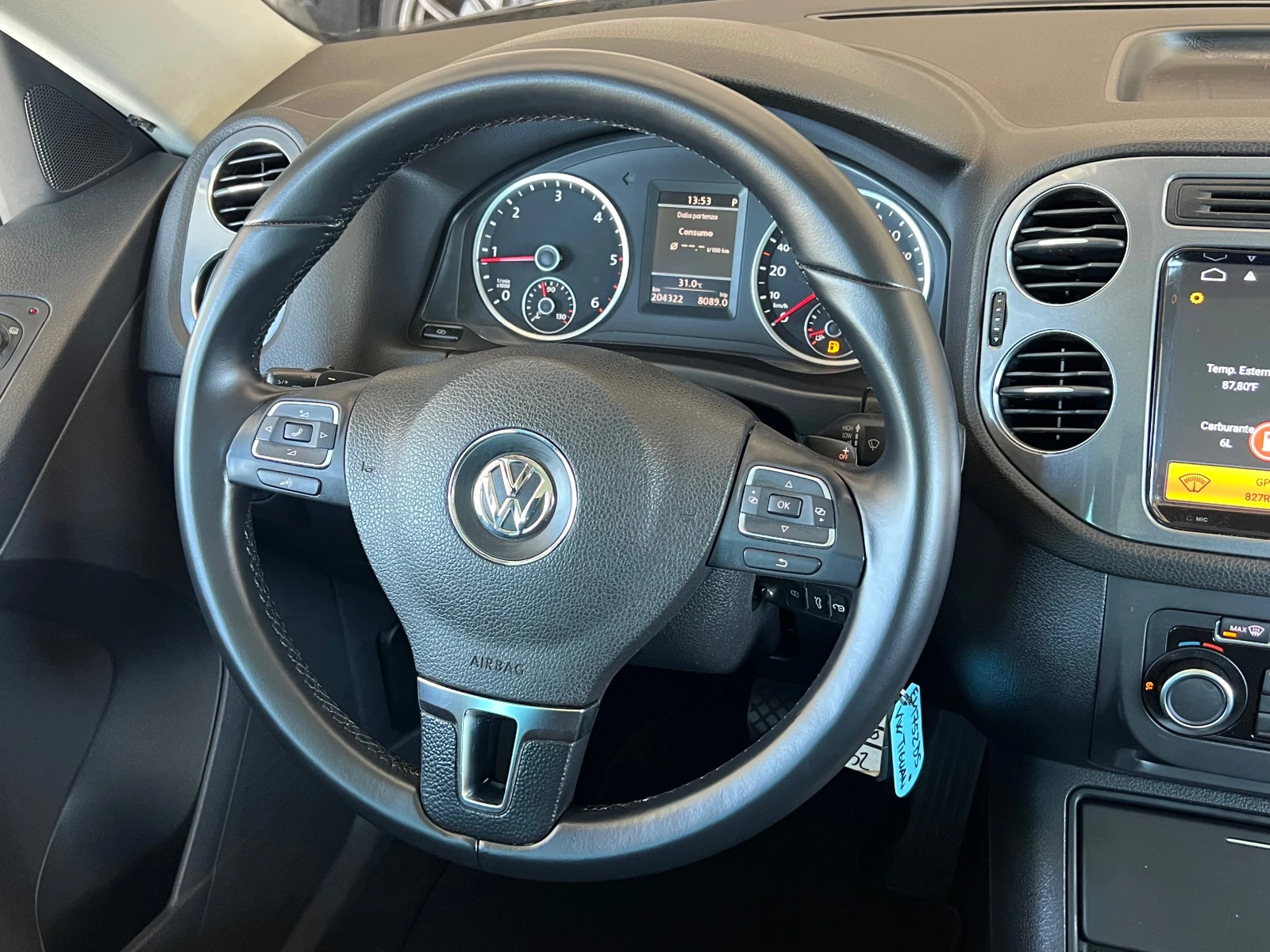 VW Tiguan 2.0TDI, 4-MOTION-ПЪЛНА СЕРВИЗНА ИСТОРИЯ!!!, снимка 13 - Автомобили и джипове - 55463654
