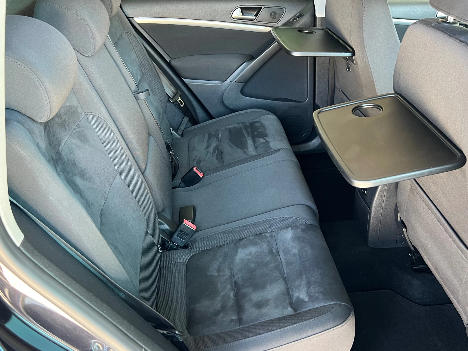 VW Tiguan 2.0TDI, 4-MOTION-ПЪЛНА СЕРВИЗНА ИСТОРИЯ!!!, снимка 14 - Автомобили и джипове - 55463654