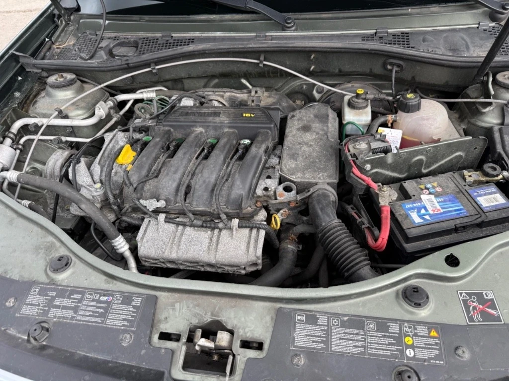Dacia Duster 1.6 бензин, снимка 7 - Автомобили и джипове - 56144946