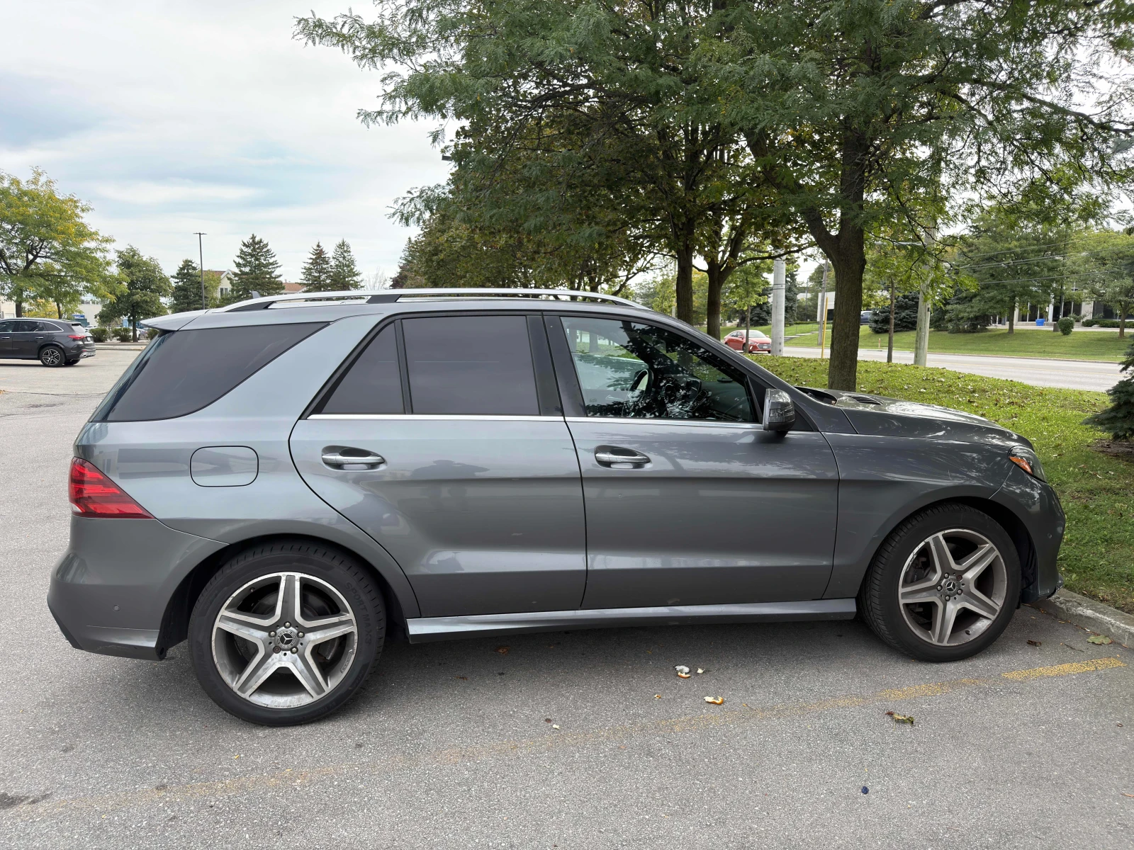 Mercedes-Benz GLE 400 * АВТОКРЕДИТ БЕЗ ПЪРВОНАЧАЛНА ВНОСКА* , снимка 9 - Автомобили и джипове - 56150969