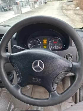 Mercedes-Benz 313 313, снимка 9