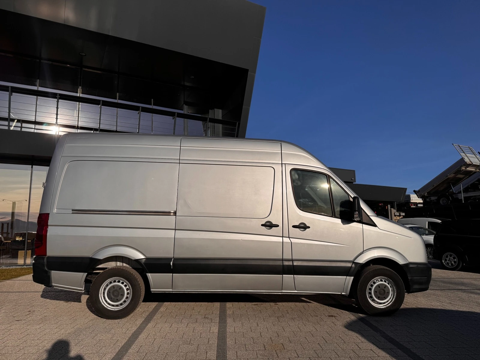 VW Crafter 2.0TDI Хладилен Клима L2H2  - изображение 6